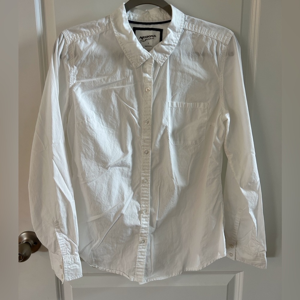 Arizona Jeans Women’s White Button-Down